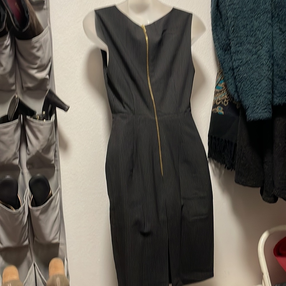 Express Design Studio Size 4 Like New No Tags - image 8